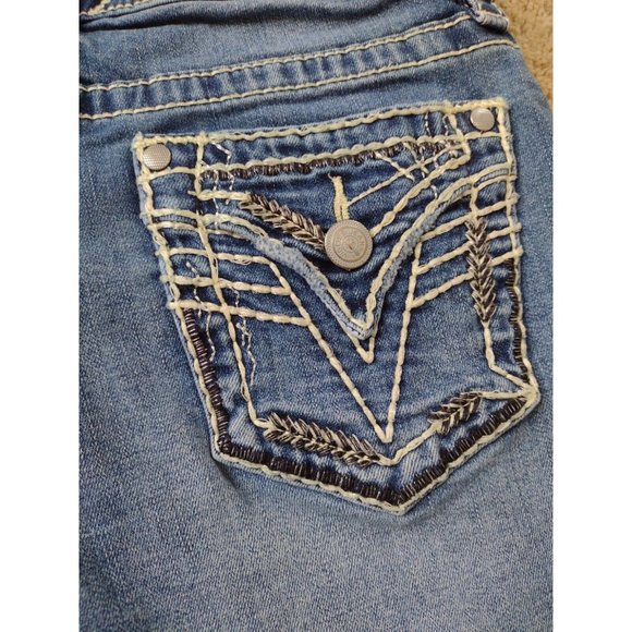 Vigoss Heritage Fit Embroidered Pocket Women's Blue Denim Shorts Size 4 Rise 9" - Picture 3 of 8